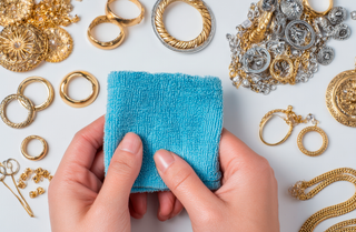 Consejos Esenciales para Mantener tus Joyas Perfectas