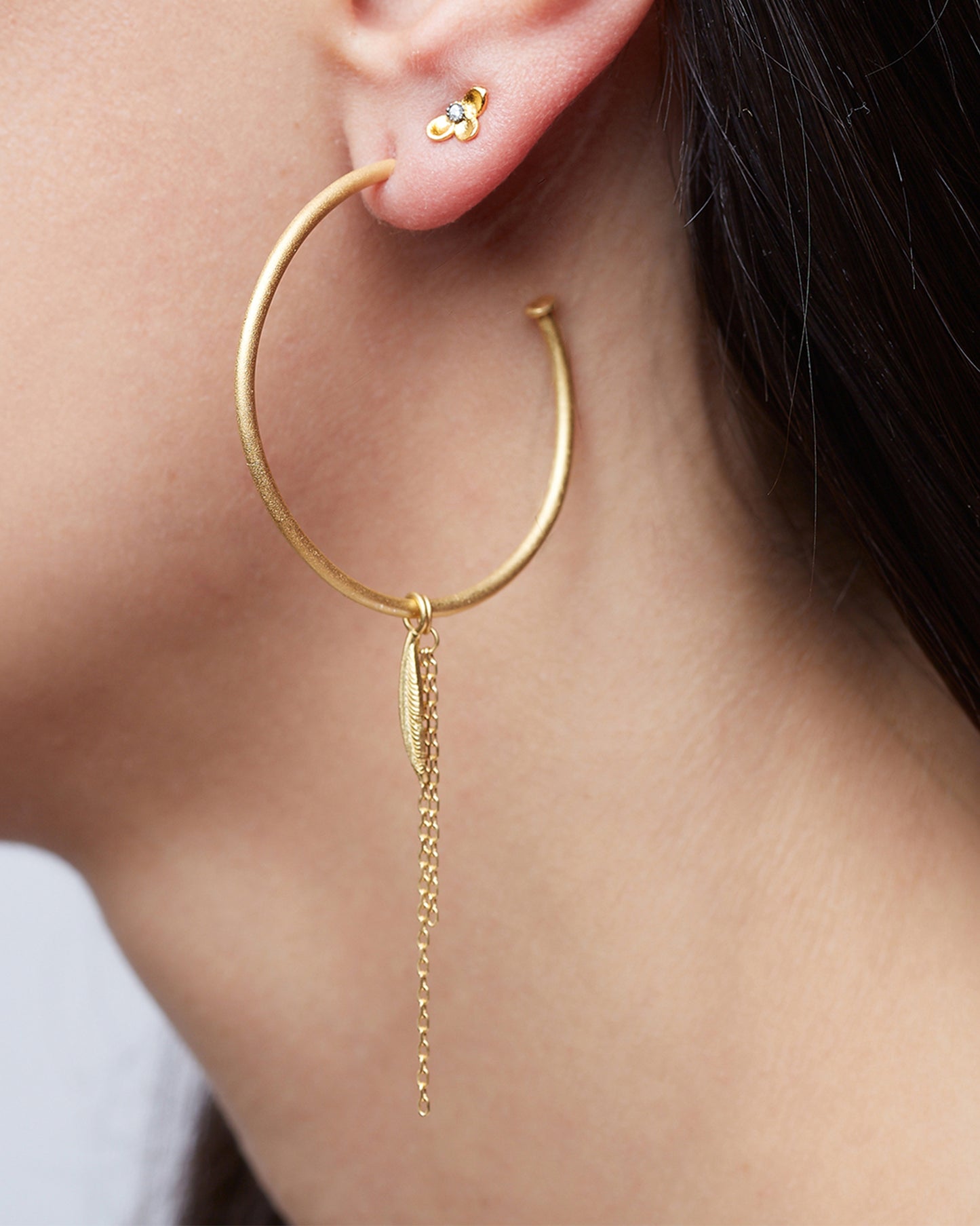 Earring chain gold